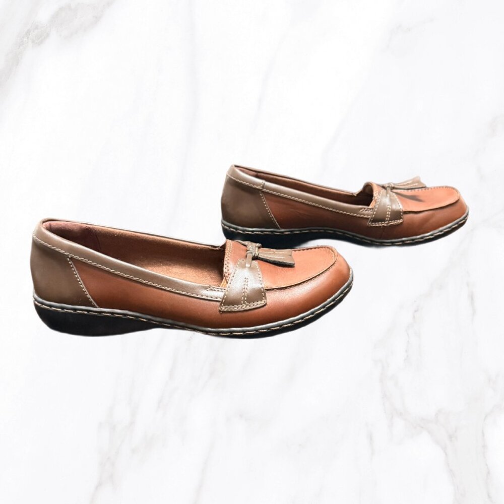Clarks‎ Collection Women's Brown Tasseled Comfort Loafers, Size 8.5 - Picture 3 of 10